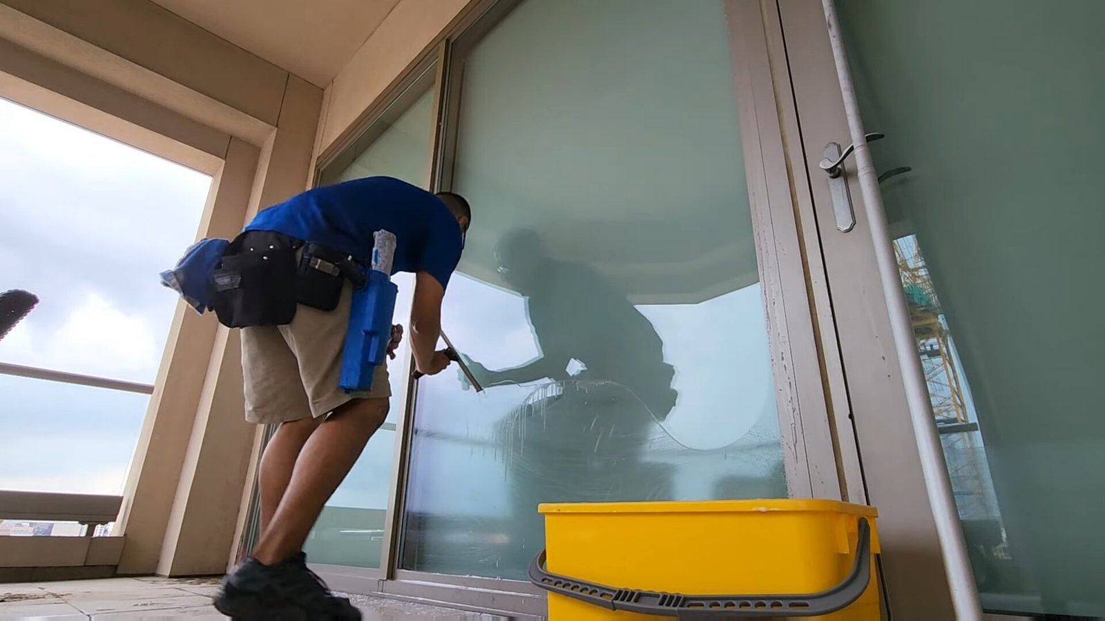 Interior window cleaning in a San Clemente, CA home, streak-free glass after service